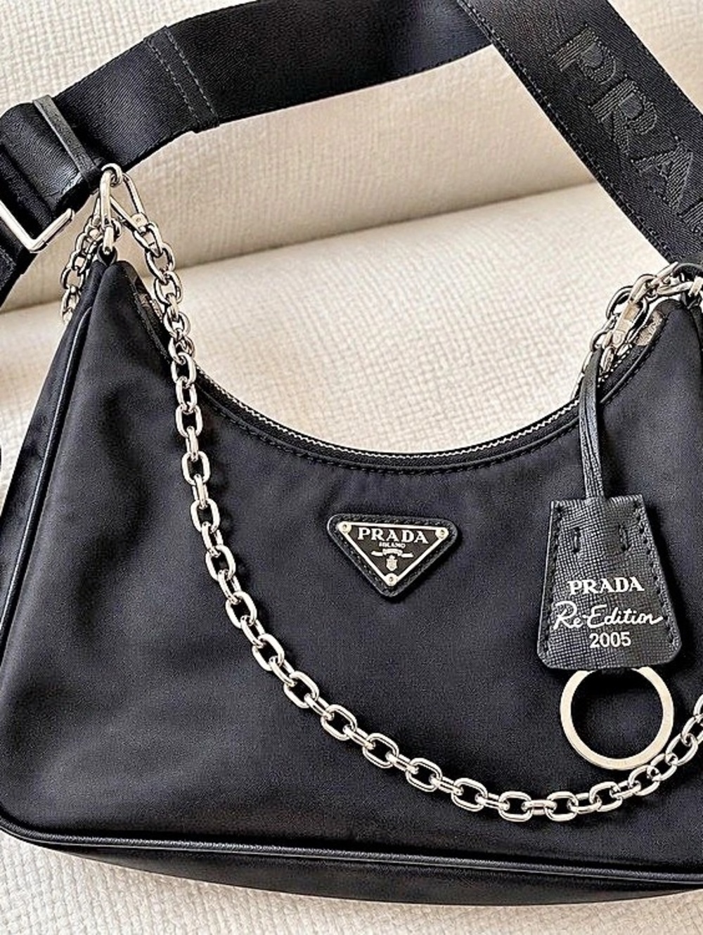 Prada Re-Edition 2005 Re-Nylon Shoulder Bag Black Shoulder Bag with Chain